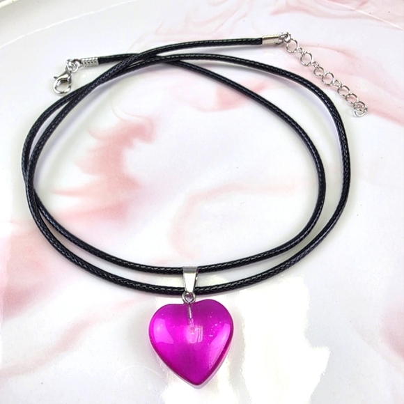 Natural Stone Heart Pendant Necklace​ - Picture 1 of 1